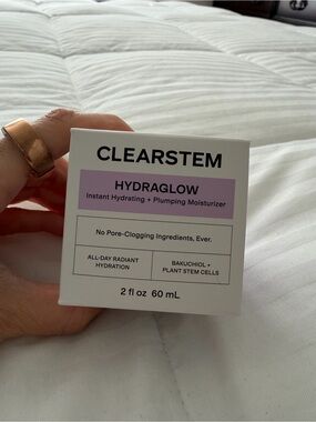 NEW Clearstem Hydraglow Moisturizer